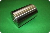 Threaded steel roller